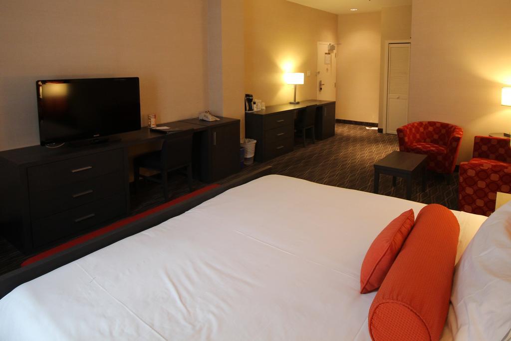 Hotel Chrome Montreal Centre-Ville Екстериор снимка
