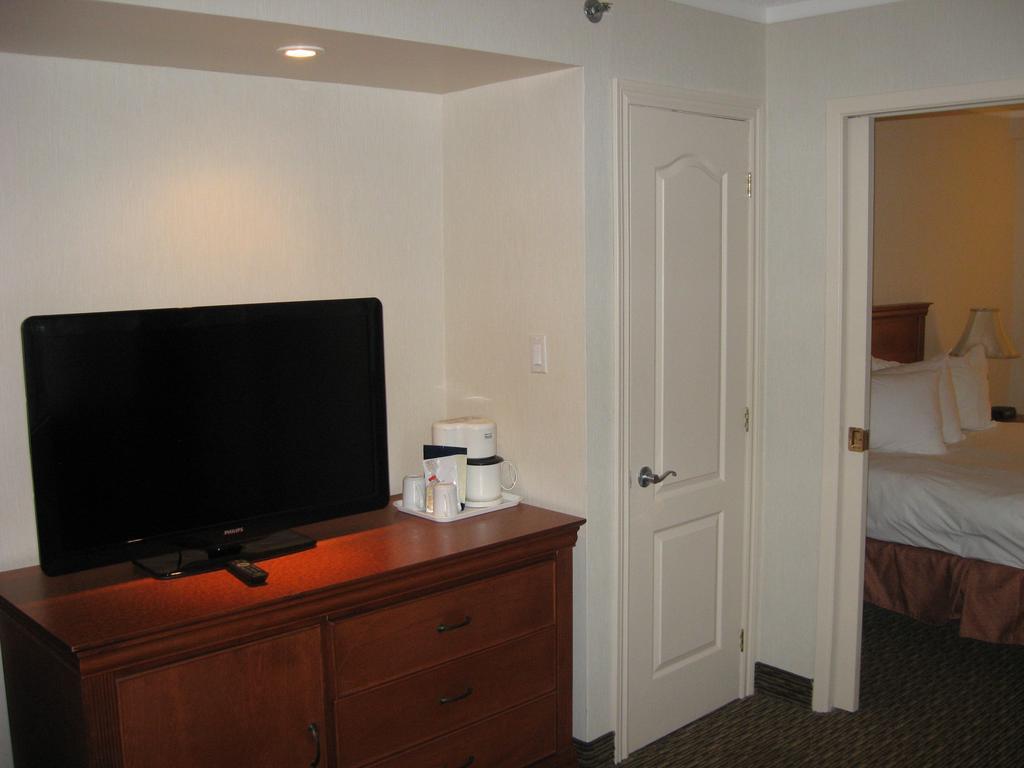Hotel Chrome Montreal Centre-Ville Екстериор снимка