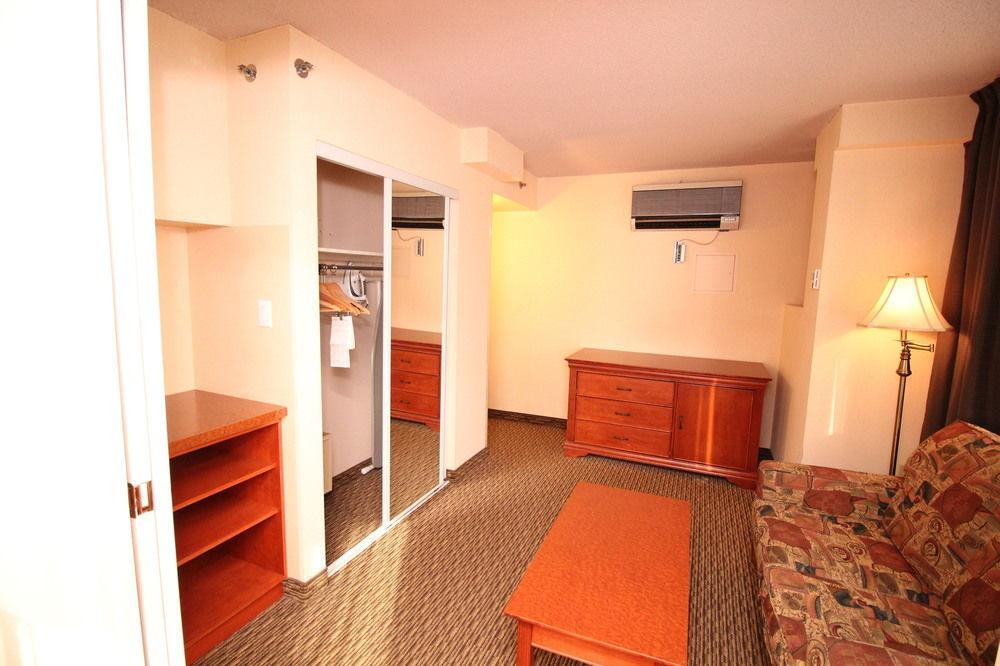 Hotel Chrome Montreal Centre-Ville Екстериор снимка