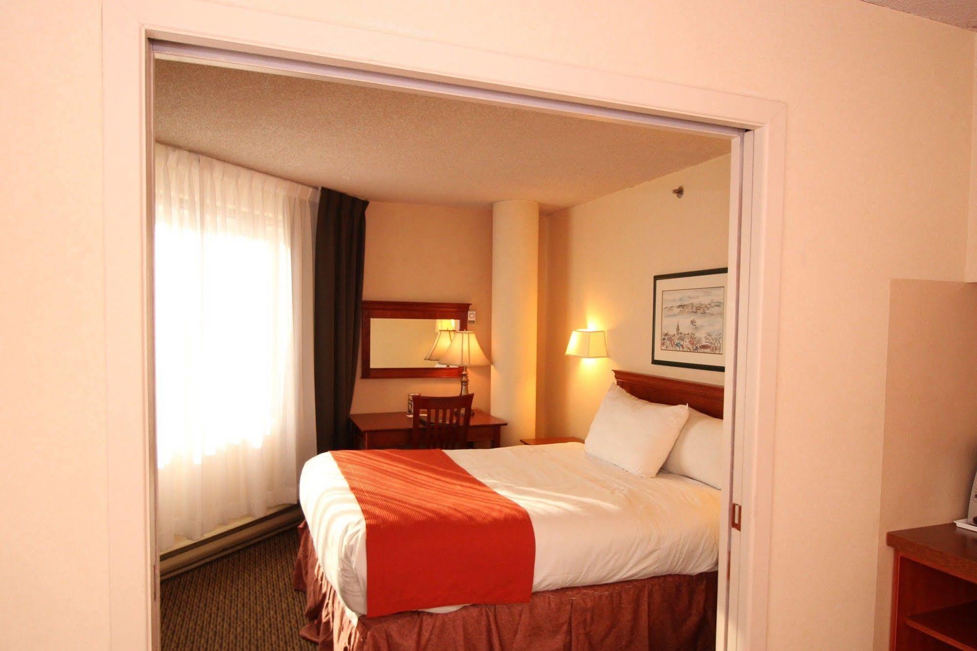 Hotel Chrome Montreal Centre-Ville Екстериор снимка